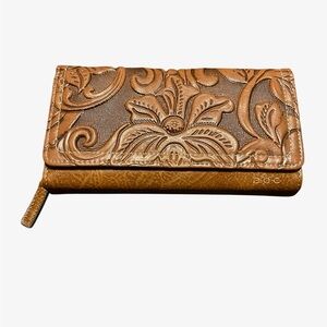 New Boc Floral Tooled Zip Wallet